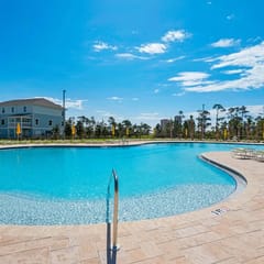 Emerald Shores Private Beach Club, Bar, Pool
