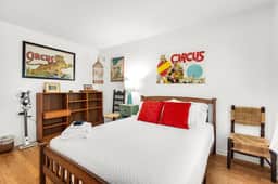1274 Cathleen Dr