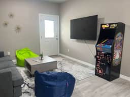 Modern Beach Escape-Game Zone, BBQ, 5 min Beach