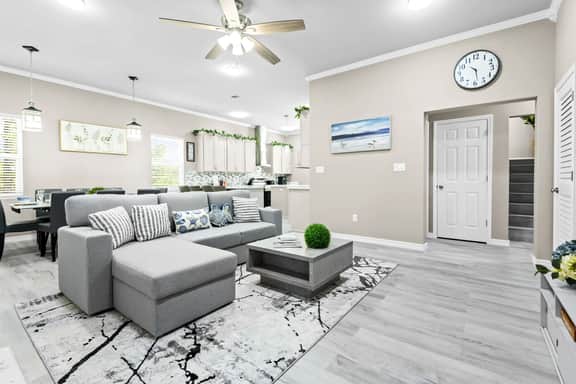Modern Beach Escape-Game Zone, BBQ, 5 min Beach - Image 2