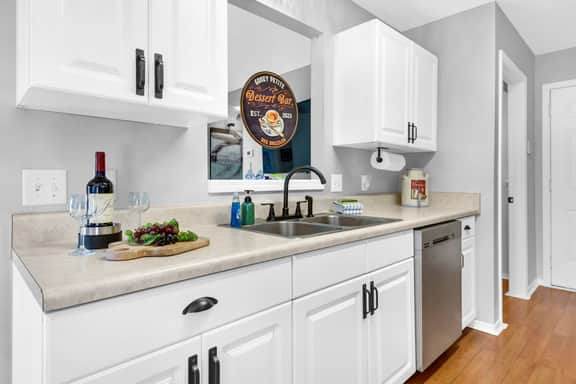 2453 Gulf Breeze Ave