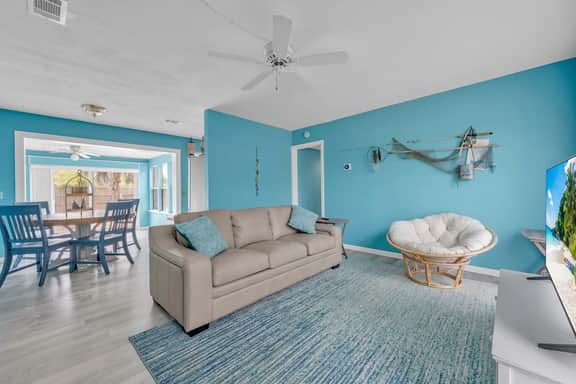 4 Adkinson Dr