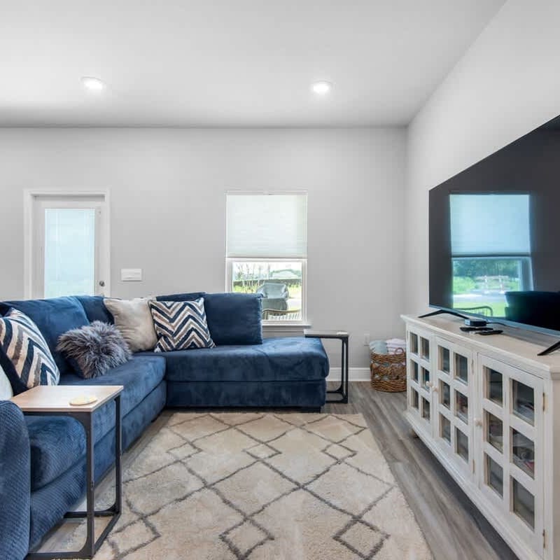Modern Townhome Near Beaches, Zoo