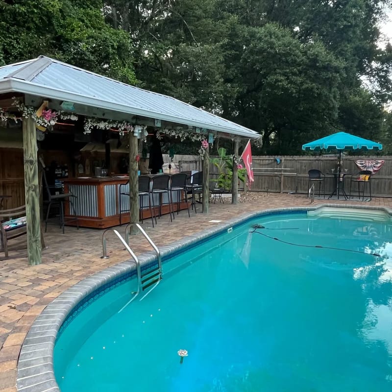 Private Oasis with Pool & Tiki Bar